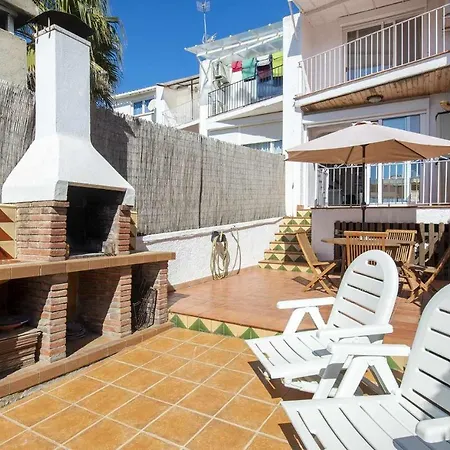 Casa Angels Parking Y Wifi Holiday home